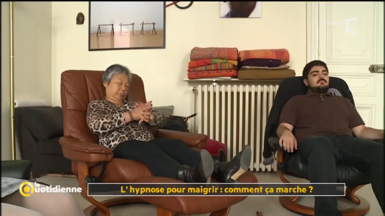 Participants se réveillant après une séance d'hypnose.
