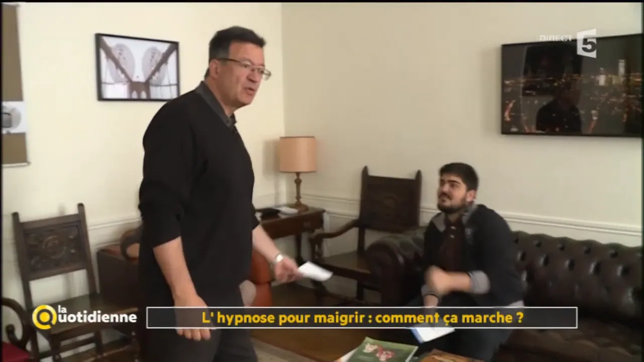 Groupe de participants lors d'une séance d'hypnose.