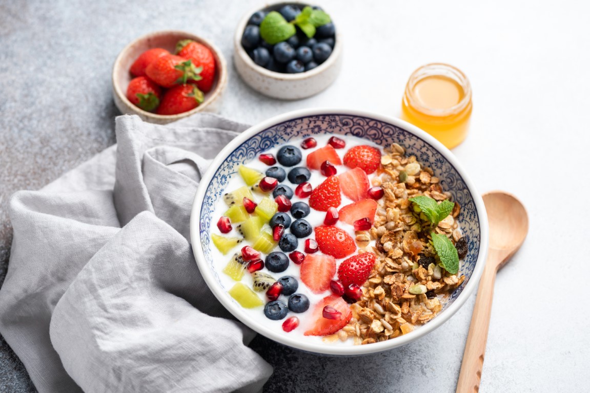 découvrez comment manger le soir peut contribuer à votre perte de poids. nos conseils nutritionnels vous aideront à choisir des aliments sains et légers pour un dîner équilibré, tout en favorisant votre objectif de maigrir sans frustration.