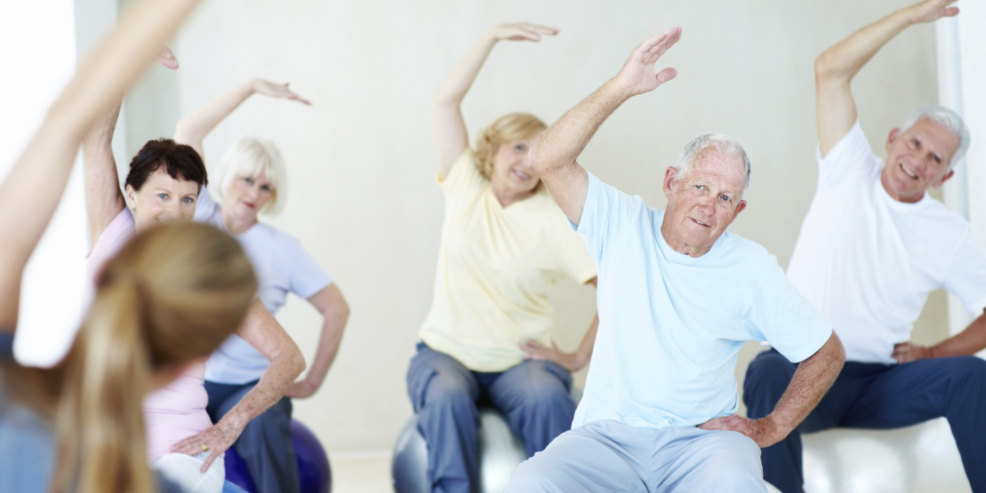découvrez des activités sportives adaptées aux seniors pour maintenir la forme et favoriser le bien-être. explorez des conseils, des programmes et des exercices spécialement conçus pour les personnes âgées, afin de rester actif tout en prenant soin de sa santé.