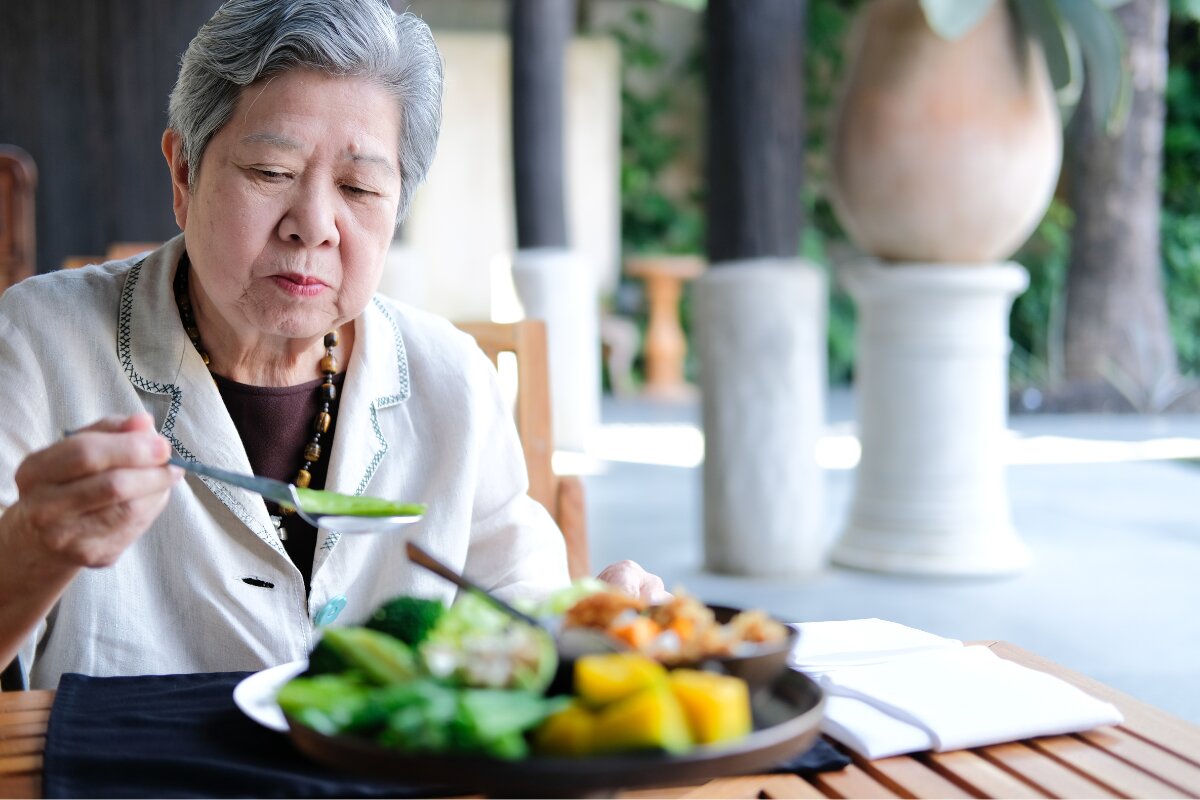 découvrez comment gérer efficacement votre alimentation après 50 ans avec des conseils pratiques et des stratégies de réduction alimentaire. améliorez votre bien-être et profitez d'une vie plus saine en adaptant vos habitudes alimentaires à vos besoins spécifiques.