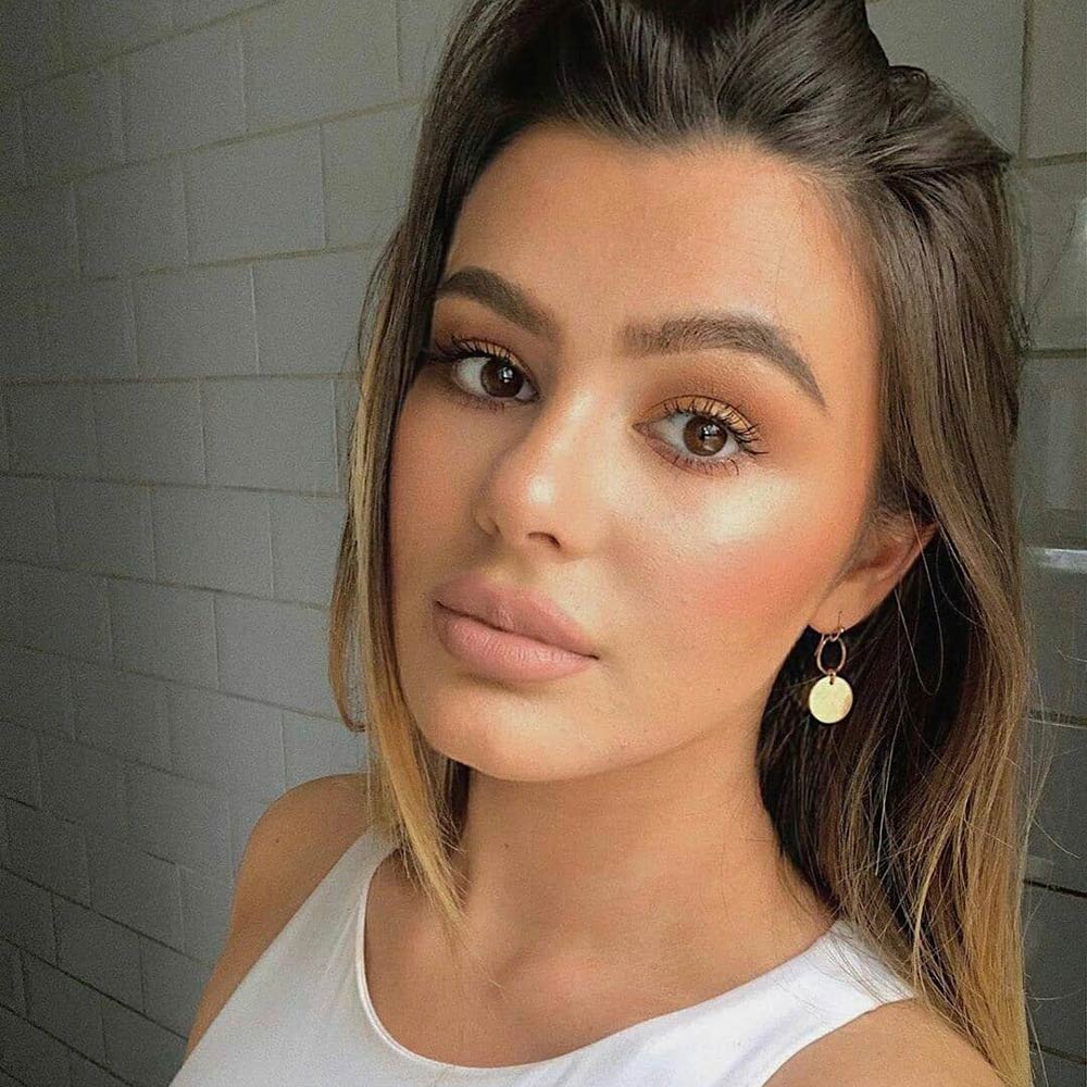découvrez la tendance skinnytok, le phénomène viral qui révolutionne la mode et le style sur tiktok. explorez les looks, astuces et inspirations pour adopter cette esthétique minimaliste et élégante qui fait le buzz. restez à la pointe de la mode avec les dernières inspirations skinnytok !